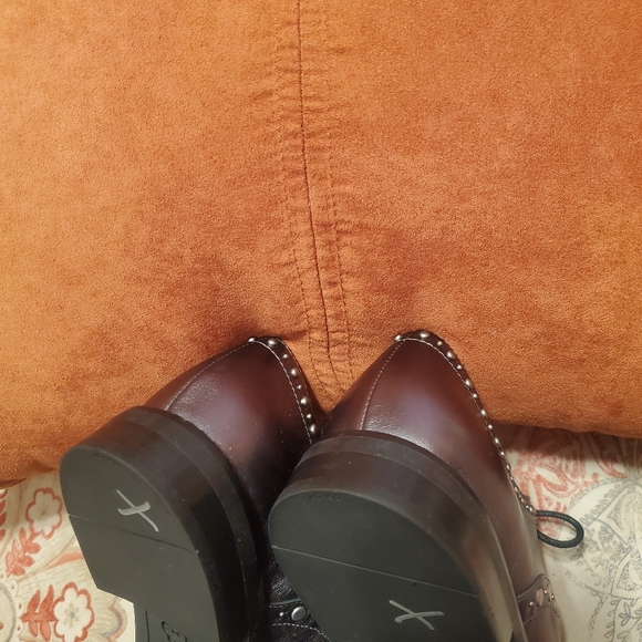 Beautiful Coach Loafers - Picture 6 of 8